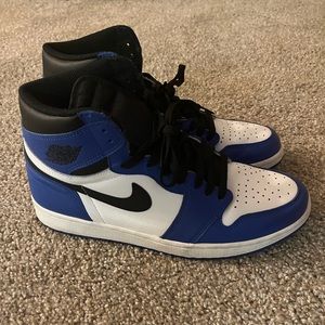 Air Jordan Retro 1 “Game Royal” blue/white